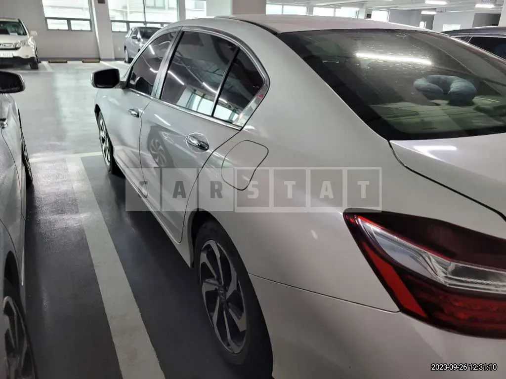 Photo 2 of 13: 2017 Honda Accord 2.4, VIN 1HGCR2680HA510641 — Korean insurance auction