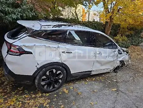 Photo 2 of 19: 2022 Kia Sportage — Korean insurance auction