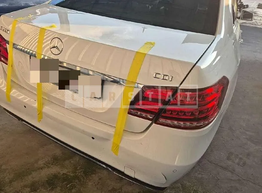 Photo 2 of 30: 2014 Mercedes-Benz E220 CDI — Korean insurance auction