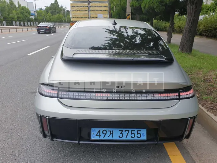 Photo 2 of 6: 2023 Hyundai Modern Ionic 6, VIN KMHM341AFPA015923 — Korean insurance auction