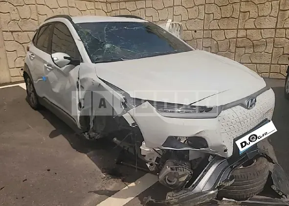 Photo 2 of 46: 2020 Hyundai Kona Electric, VIN KMHK381GFLU124583 — Korean insurance auction
