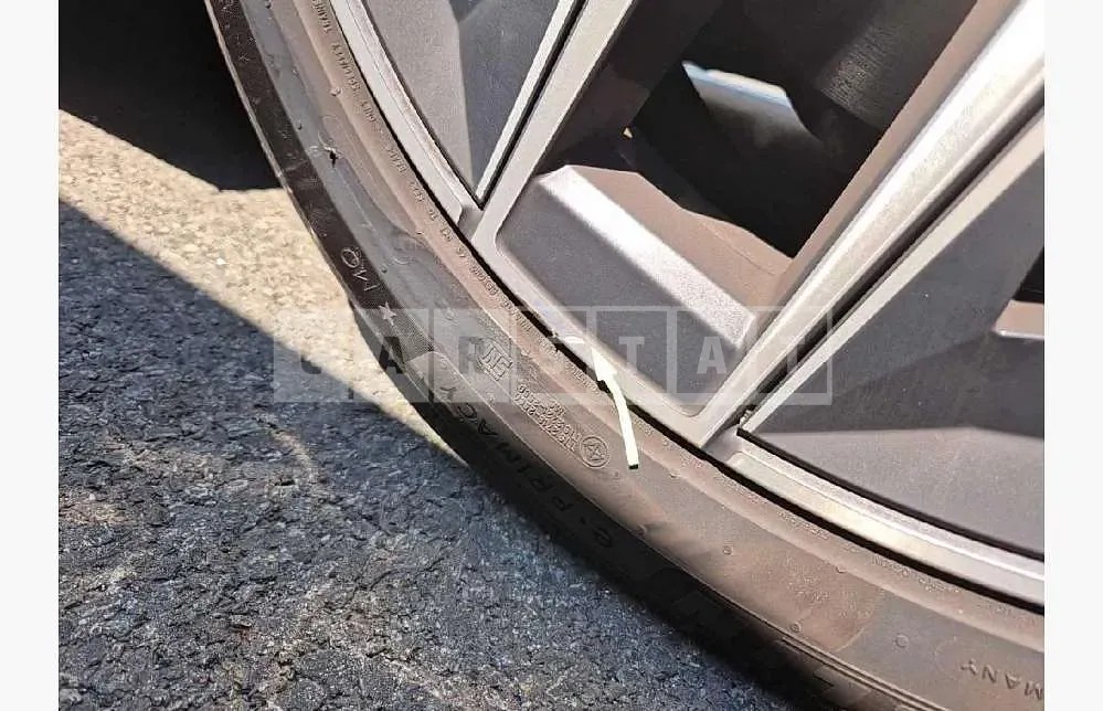 Photo 2 of 5: 2023 BMW (parts) 520i Light, Wheel — Korean insurance auction