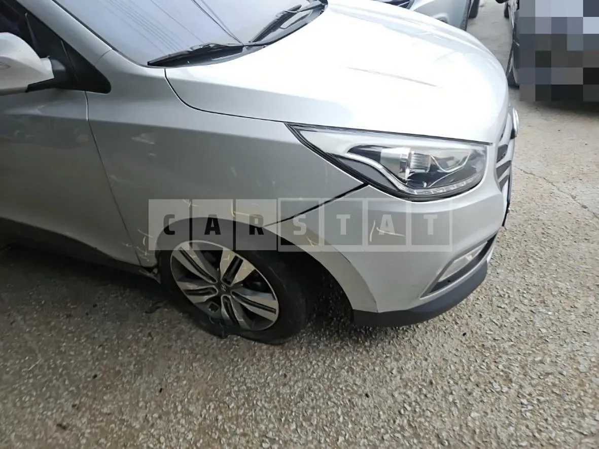 Photo 2 of 17: 2015 Hyundai Tucson, VIN KMHJT81VBFU079009 — Korean insurance auction