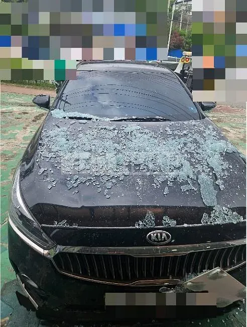 Photo 2 of 8: 2017 Kia K7 — Korean insurance auction
