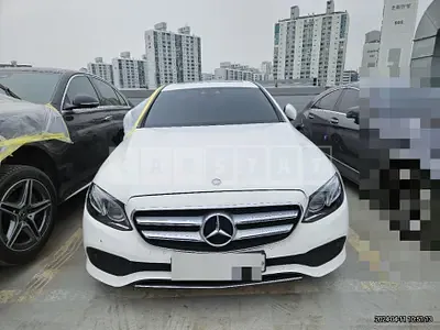 Photo 1 of 9: 2017 Mercedes-Benz E220 d 4Matic — Korean insurance auction