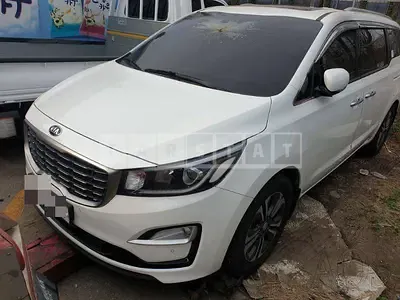 Photo 1 of 19: 2018 Kia Carnivals — Korean insurance auction