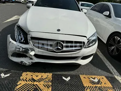 Photo 1 of 11: 2018 Mercedes-Benz C 200 — Korean insurance auction