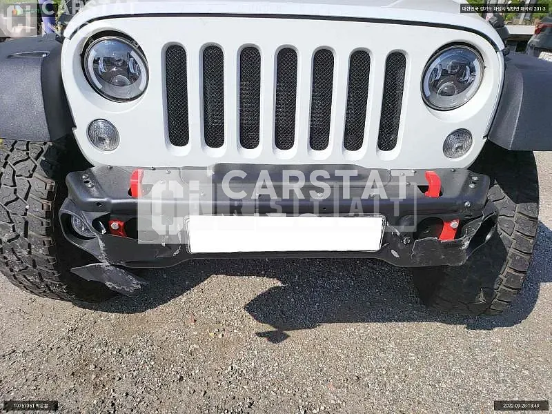 Photo 2 of 39: 2016 Jeep Straw Wrangler 3.6 Sports, VIN 1C4HJWAG9GL332252 — Korean insurance auction