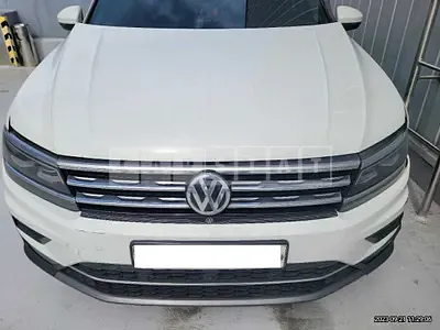 Photo 1 of 8: 2018 Volkswagen Tiguan 2.0 TDI 4MOTION, VIN WVGZZZ5NZJW951403 — Korean insurance auction