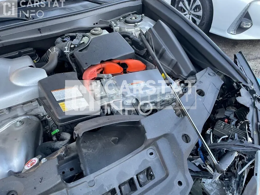 Photo 2 of 6: 2018 Lexus ES300h, VIN JTHBW1GG6J2180525 — Korean insurance auction
