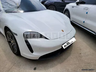 2022 porsche tycan