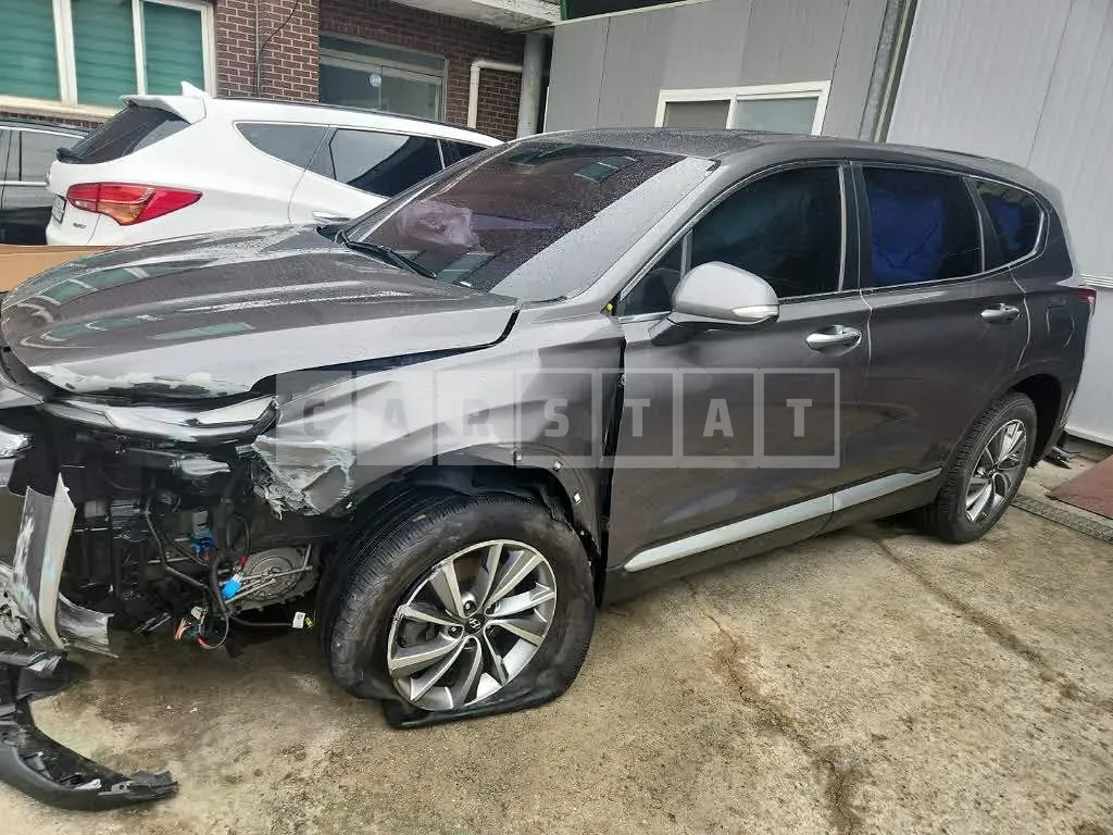 Photo 2 of 14: 2020 Hyundai Santa Fe, VIN KMHS281BBLU277357 — Korean insurance auction