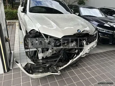 Photo 1 of 31: 2021 BMW X5 xDrive 30d — Korean insurance auction