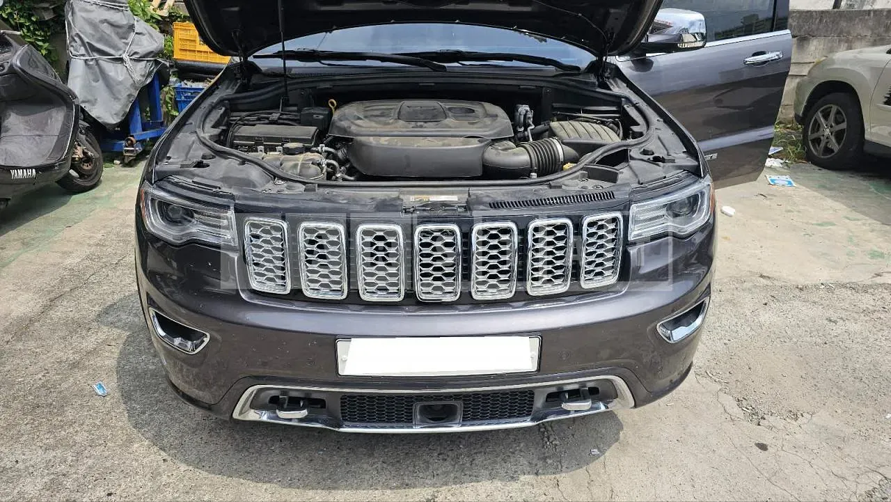 Photo 2 of 32: 2020 Jeep Grand Cherokee, VIN 1C4RJFCG0LC298133 — Korean insurance auction
