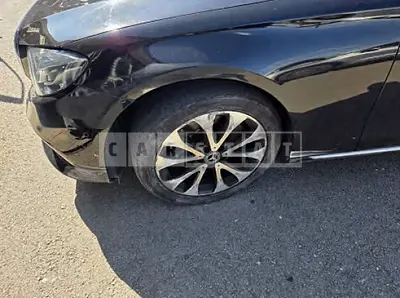 Photo 1 of 15: 2018 Mercedes-Benz E220 d 4Matic, VIN WDDZF0FB51A473134 — Korean insurance auction
