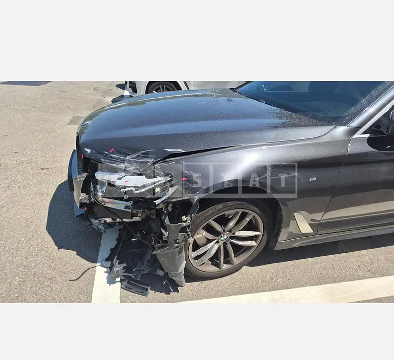 Photo 2 of 7: 2020 BMW 520i M Sport Package — Korean insurance auction