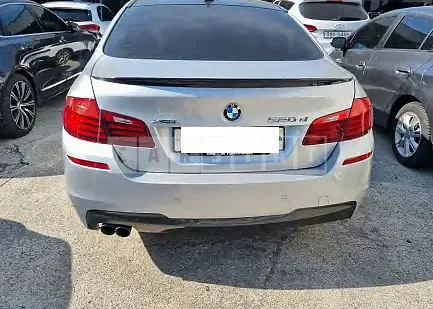 Photo 2 of 23: 2016 BMW 520d xDrive, VIN WBA5E7100GG569377 — Korean insurance auction