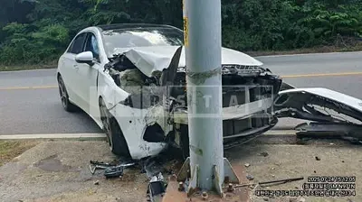 Photo 1 of 13: 2020 Mercedes-Benz A250 4Matic — Korean insurance auction