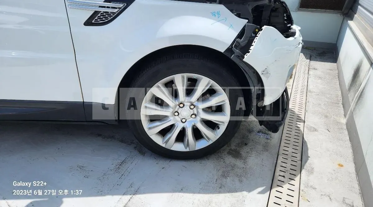 Photo 2 of 36: 2015 Land Rover Range Rover Sport 3.0d, VIN SALWA2KF5GA542678 — Korean insurance auction