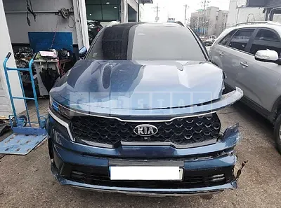 Photo 1 of 18: 2021 Kia Sorento, VIN KNARH81GDMA027216 — Korean insurance auction