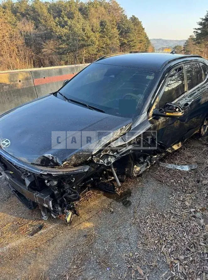 Photo 2 of 3: 2023 Hyundai Kona — Korean insurance auction