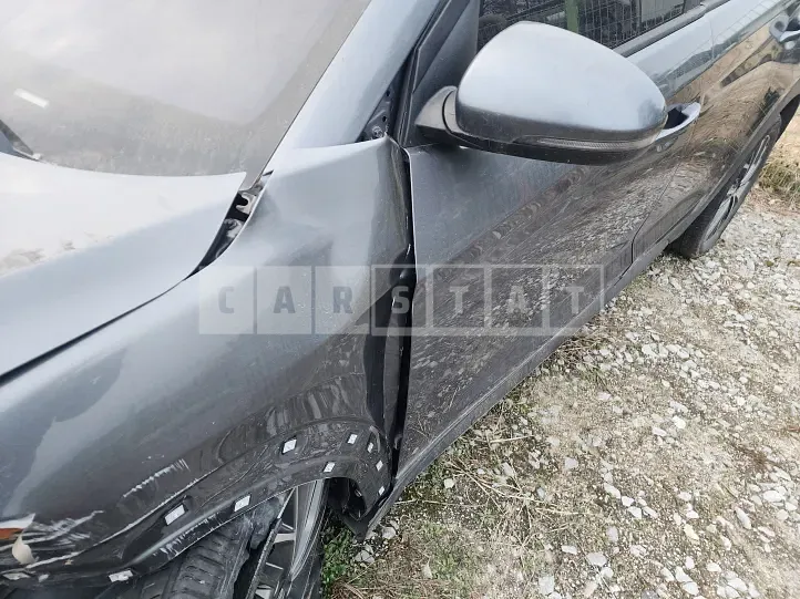 Photo 2 of 7: 2019 Hyundai Tucson TL — Korean insurance auction