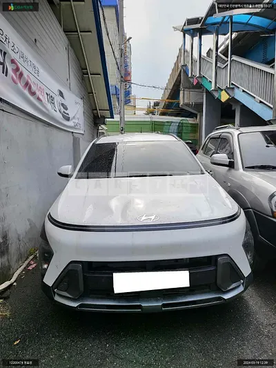 Photo 1 of 18: 2023 Hyundai Kona, VIN KMHHC813BPU001574 — Korean insurance auction
