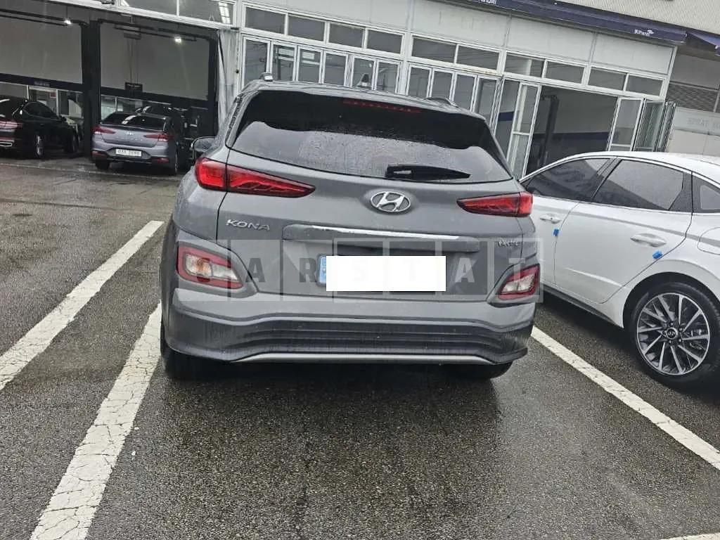 Photo 2 of 12: 2019 Hyundai Kona Electric, VIN KMHK381GFKU005093 — Korean insurance auction