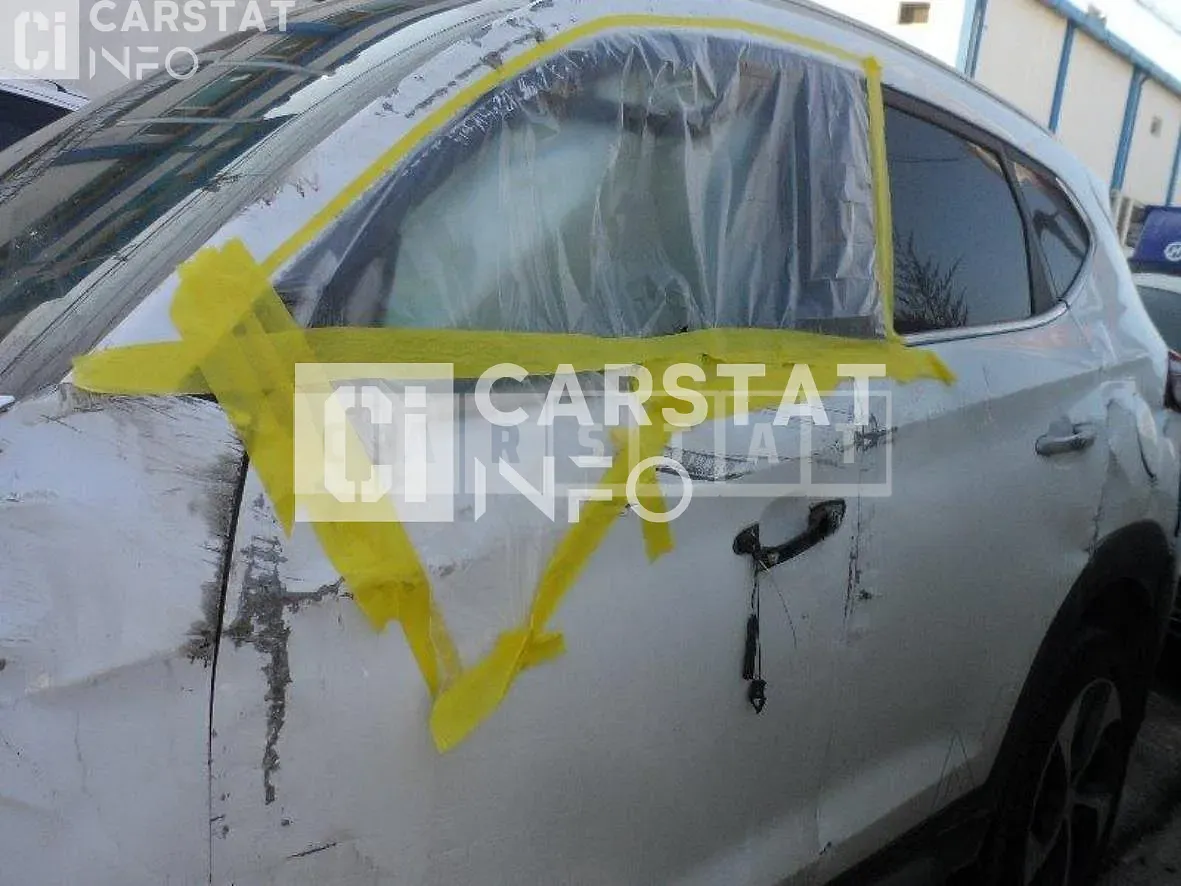 Photo 2 of 32: 2016 Hyundai Tucson TL 2.0, VIN KMHJ581ABHU269322 — Korean insurance auction