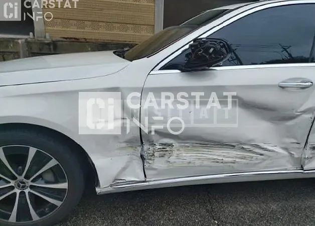 Photo 2 of 7: 2021 Mercedes-Benz E300 e 4Matic — Korean insurance auction