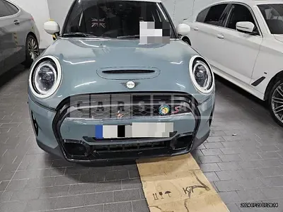 Photo 1 of 19: 2023 MINI Cooper S Five-Door — Korean insurance auction