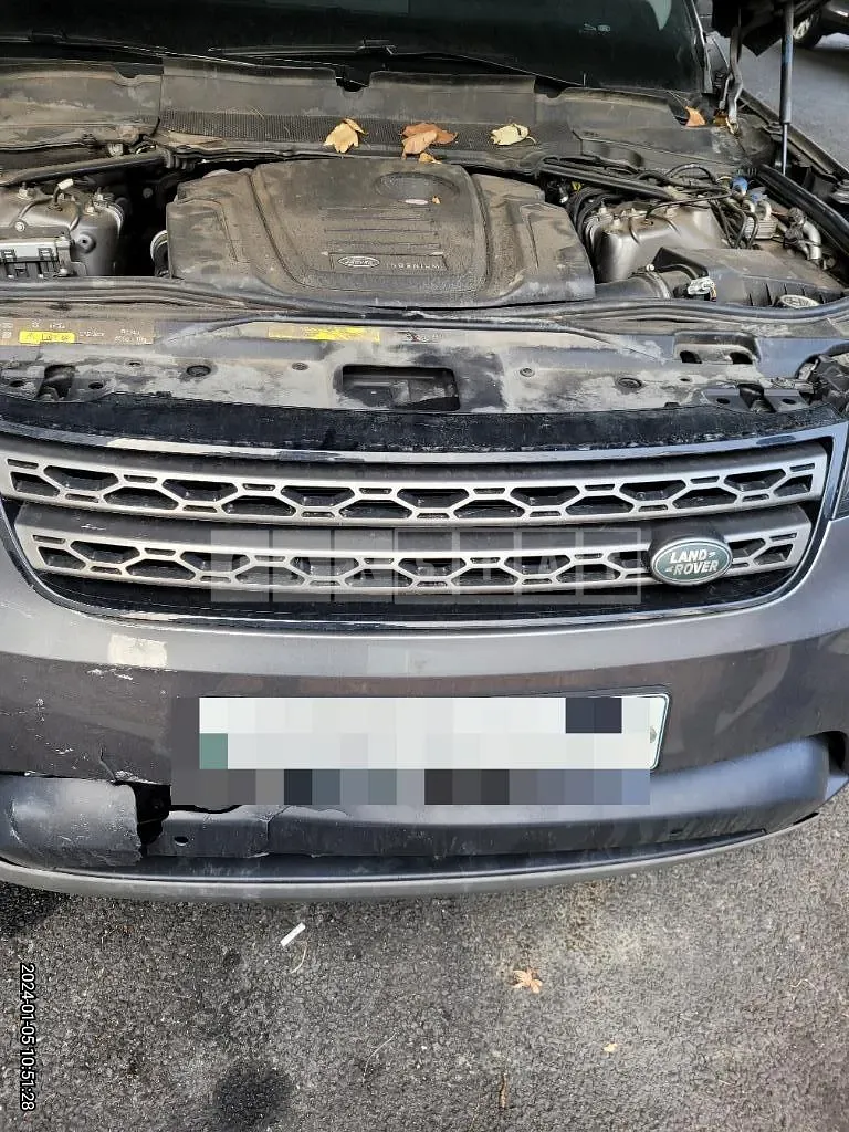 Photo 2 of 13: 2019 Land Rover Discovery SD4, VIN SALRA2BN9K2403581 — Korean insurance auction