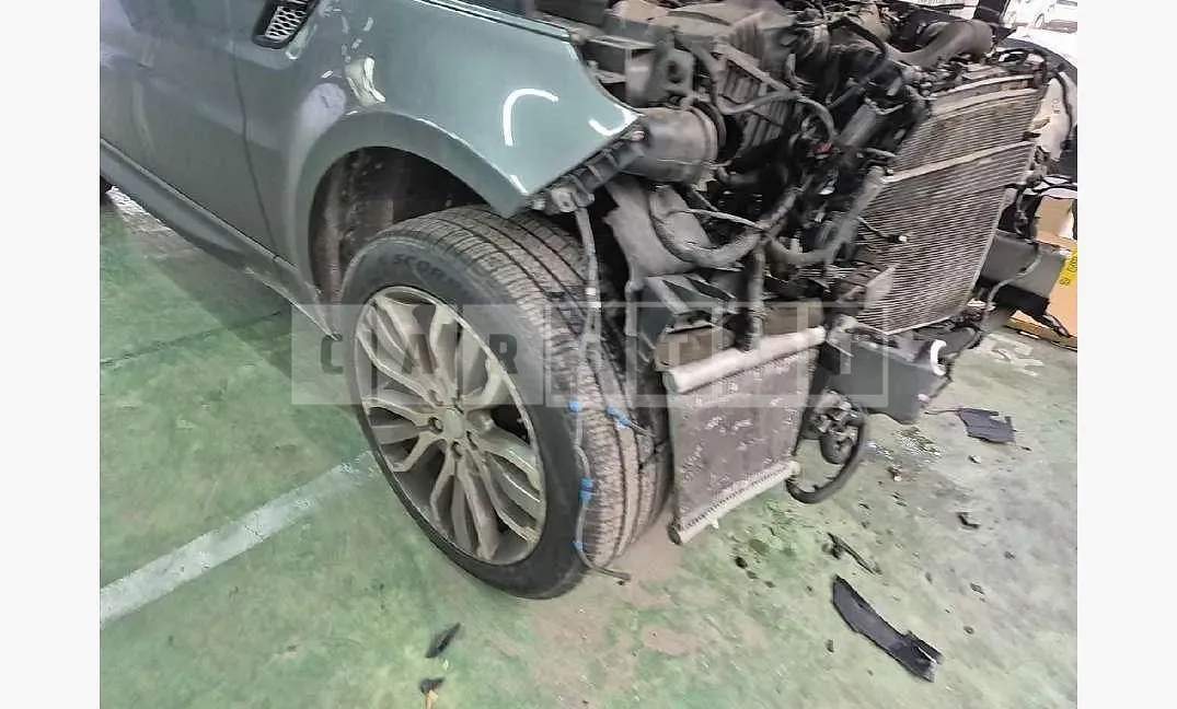 Photo 2 of 33: 2016 Land Rover Range Rover Sport 3.0d, VIN SALWA2KF7GA651000 — Korean insurance auction