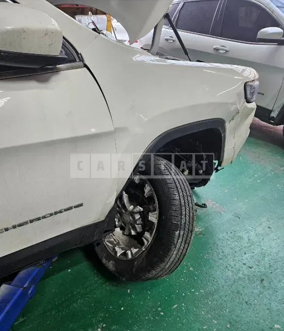 Photo 2 of 13: 2018 Jeep Zip Cherokee 2.4, VIN 1C4PJMCBXKD166702 — Korean insurance auction