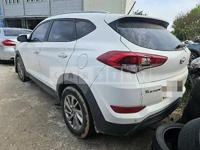 Photo 1 of 29: 2015 Hyundai Tucson TL — Korean insurance auction