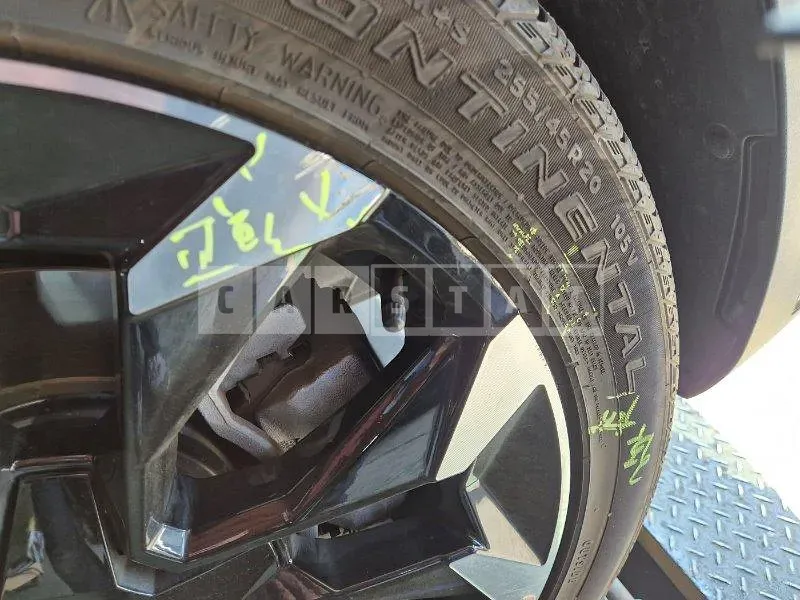 Photo 2 of 3: 2023 Kia (parts) Sorento Wheels — Korean insurance auction