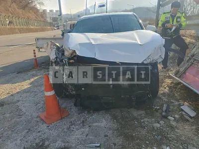 Photo 1 of 8: 2018 Hyundai Santa Fe, VIN KMHS281BBKU008714 — Korean insurance auction
