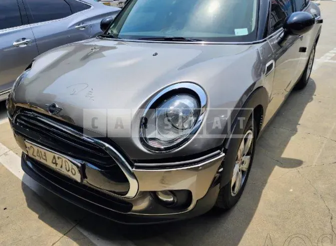 Photo 2 of 9: 2018 MINI Cooper Clubman, VIN WMWLN5104J2G10709 — Korean insurance auction