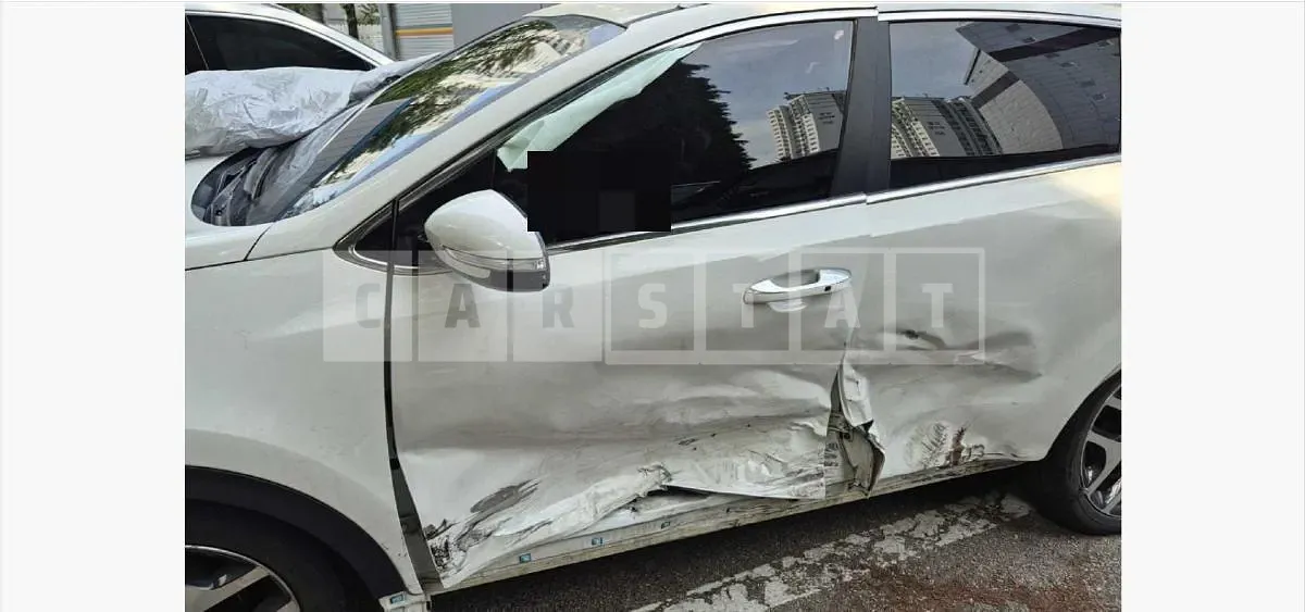 Photo 2 of 30: 2017 Kia Sportage — Korean insurance auction