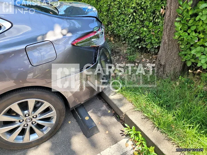 Photo 2 of 25: 2016 Toyota Camry Hybrid LE — Korean insurance auction