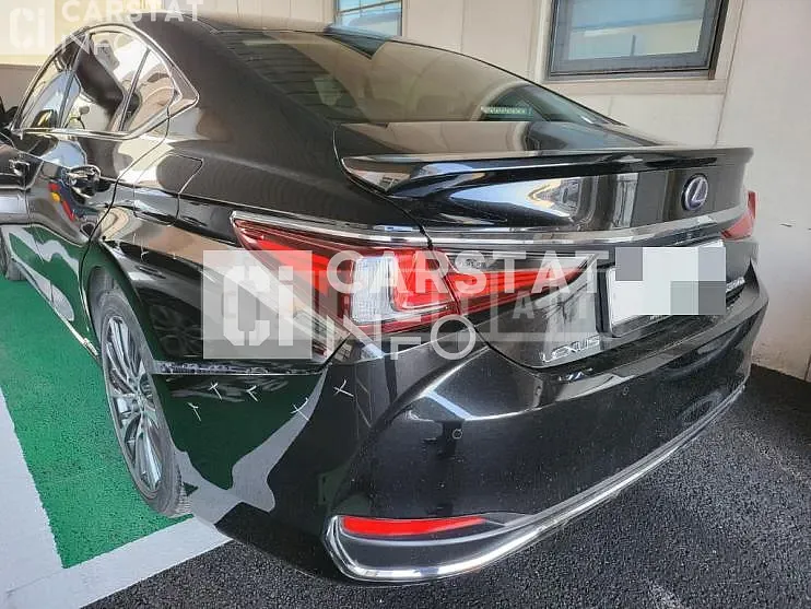 Photo 2 of 25: 2018 Lexus ES300h — Korean insurance auction