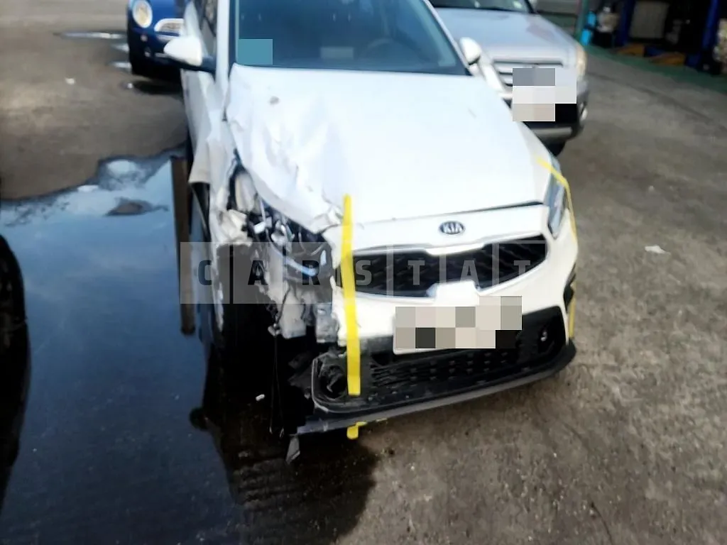 Photo 2 of 17: 2018 Kia K3 1.6, VIN KNAF241BEKA839725 — Korean insurance auction