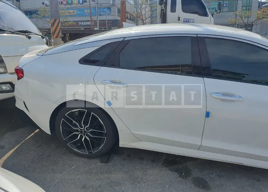 Photo 2 of 14: 2020 Kia K5, VIN KNAG6412BLA076402 — Korean insurance auction