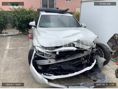 Photo 1 of 17: 2016 BMW 320d, VIN WBA8C5100GK636371 — Korean insurance auction