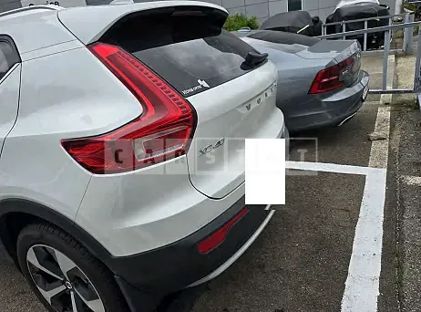 Photo 2 of 12: 2024 Volvo XC40 B4 AWD — Korean insurance auction