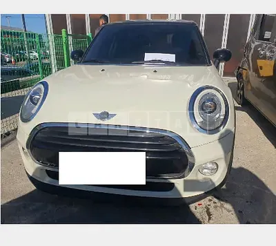 Photo 1 of 7: 2016 MINI Cooper D Five-Door, VIN WMWXT3104G2E26908 — Korean insurance auction