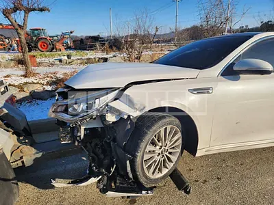 Photo 1 of 10: 2018 Kia K5, VIN KNAGW411BKA309856 — Korean insurance auction