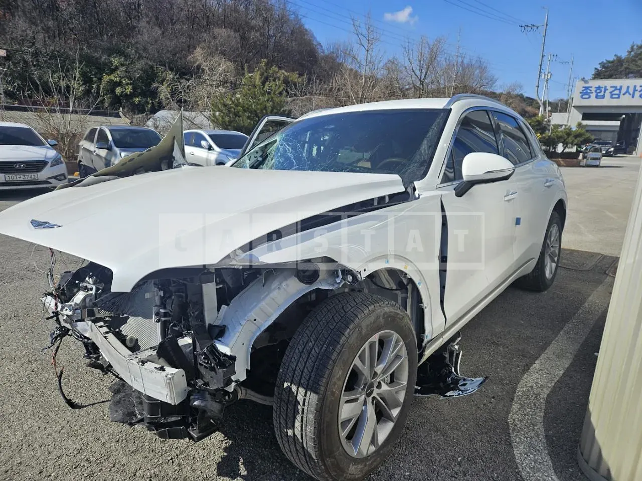 Photo 2 of 22: 2024 Genesis GV70, VIN KMTMA81BBSU204898 — Korean insurance auction