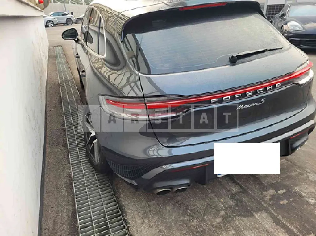 Photo 2 of 50: 2022 Porsche Macan S — Korean insurance auction