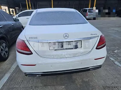 Photo 1 of 10: 2017 Mercedes-Benz E220 d — Korean insurance auction